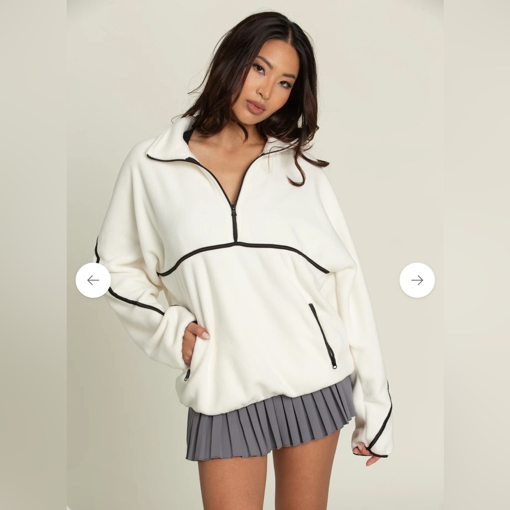 Gold hinges, Ivory Minimalistic Half-Zip Pullover, L